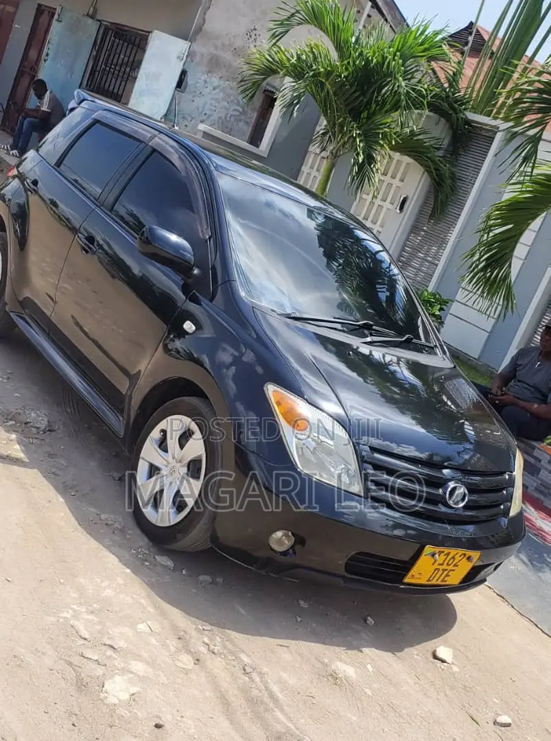 Toyota IST 2005 Black