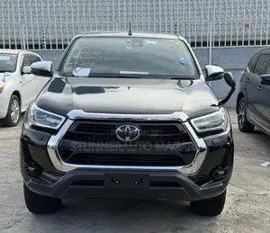 Toyota Hilux 2022 Matt Black