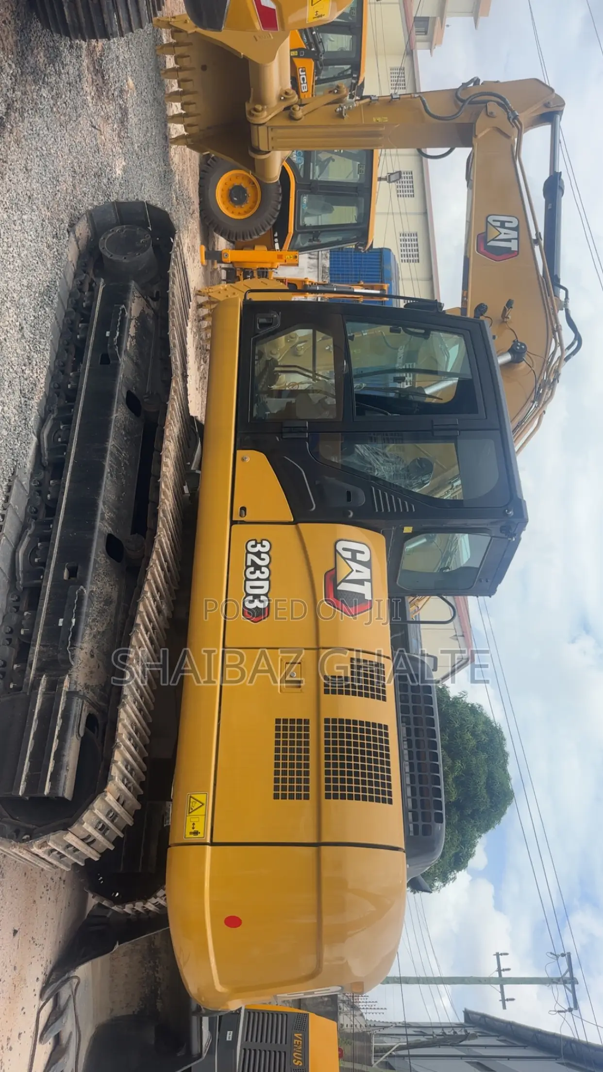 Brand New Cat 323d3