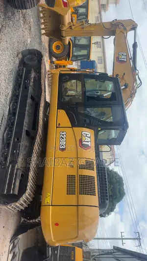 Brand New Cat 323d3