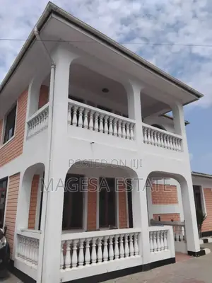 4bdrm Block of Flats in Magomen, Magomeni for sale