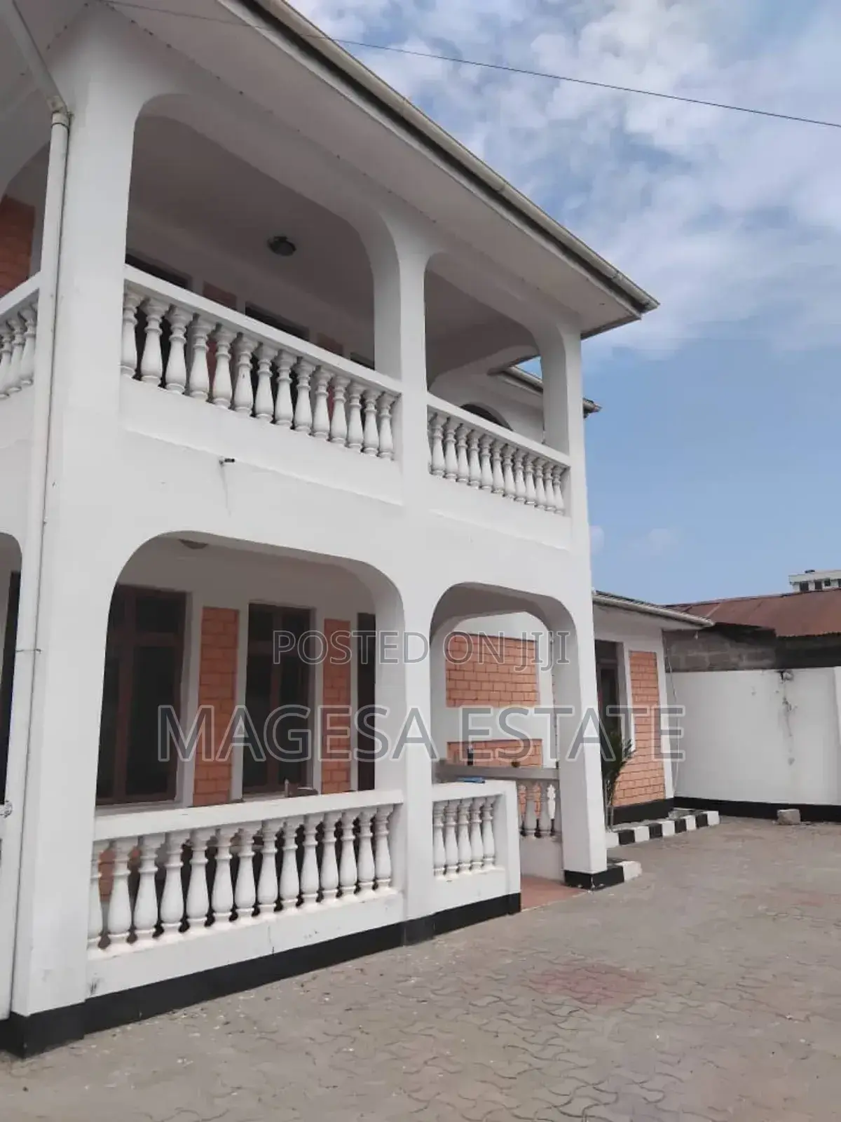 4bdrm Block of Flats in Magomen, Magomeni for sale