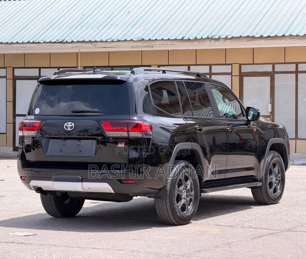 Toyota Land Cruiser LC300 2023 Matt Black