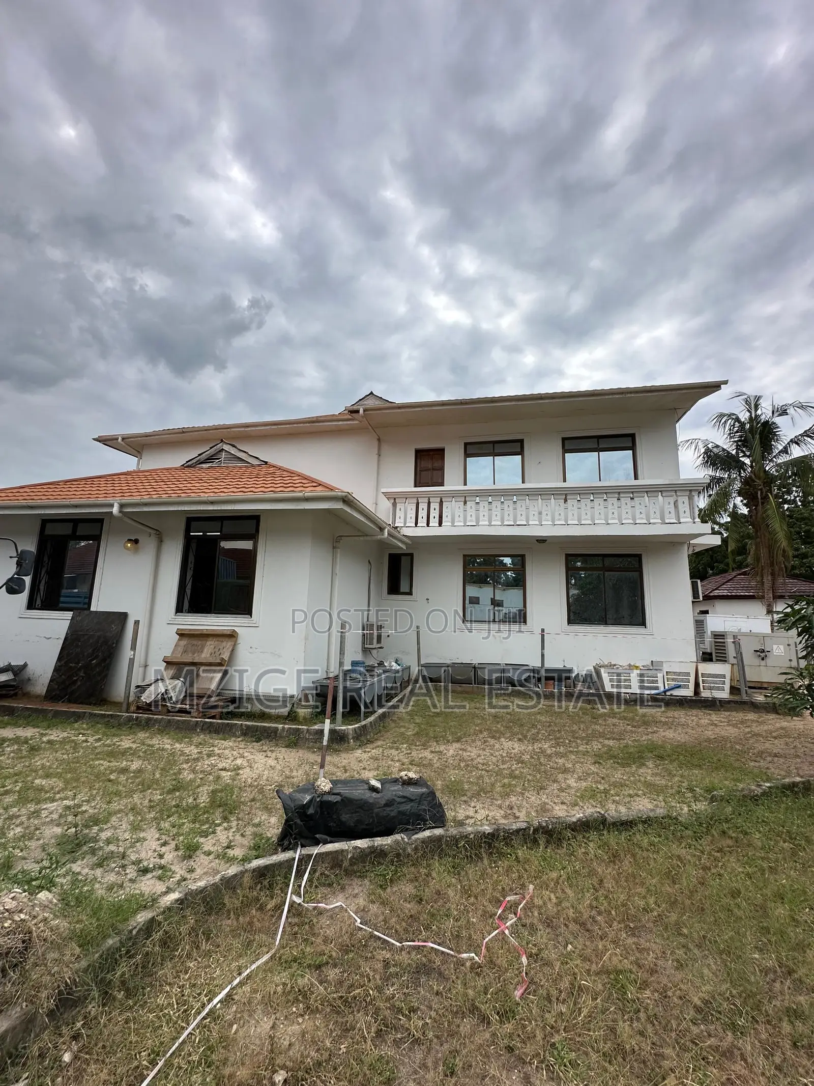 4bdrm Villa in House For Sale At for sale