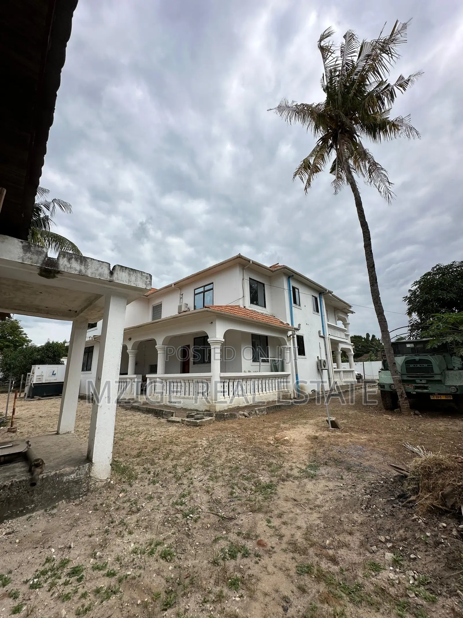 4bdrm Villa in House For Sale At for sale