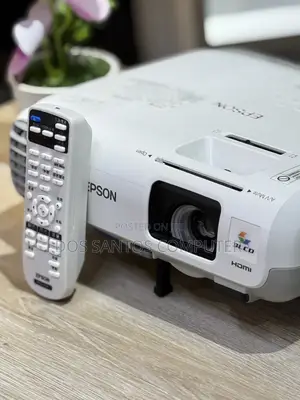 Heavy Duty Epson Projector 350 Inches Display