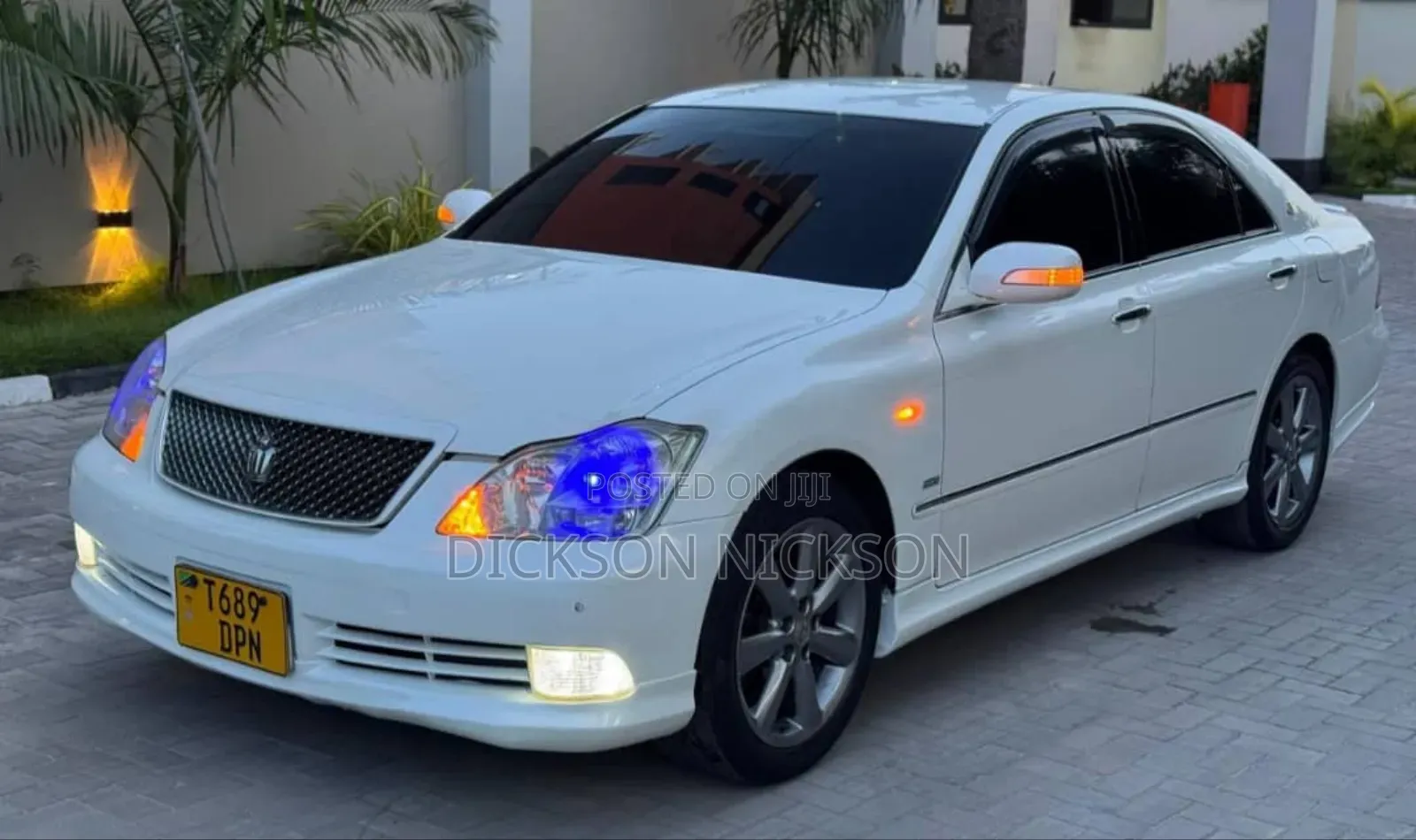 Toyota Crown 2006 White