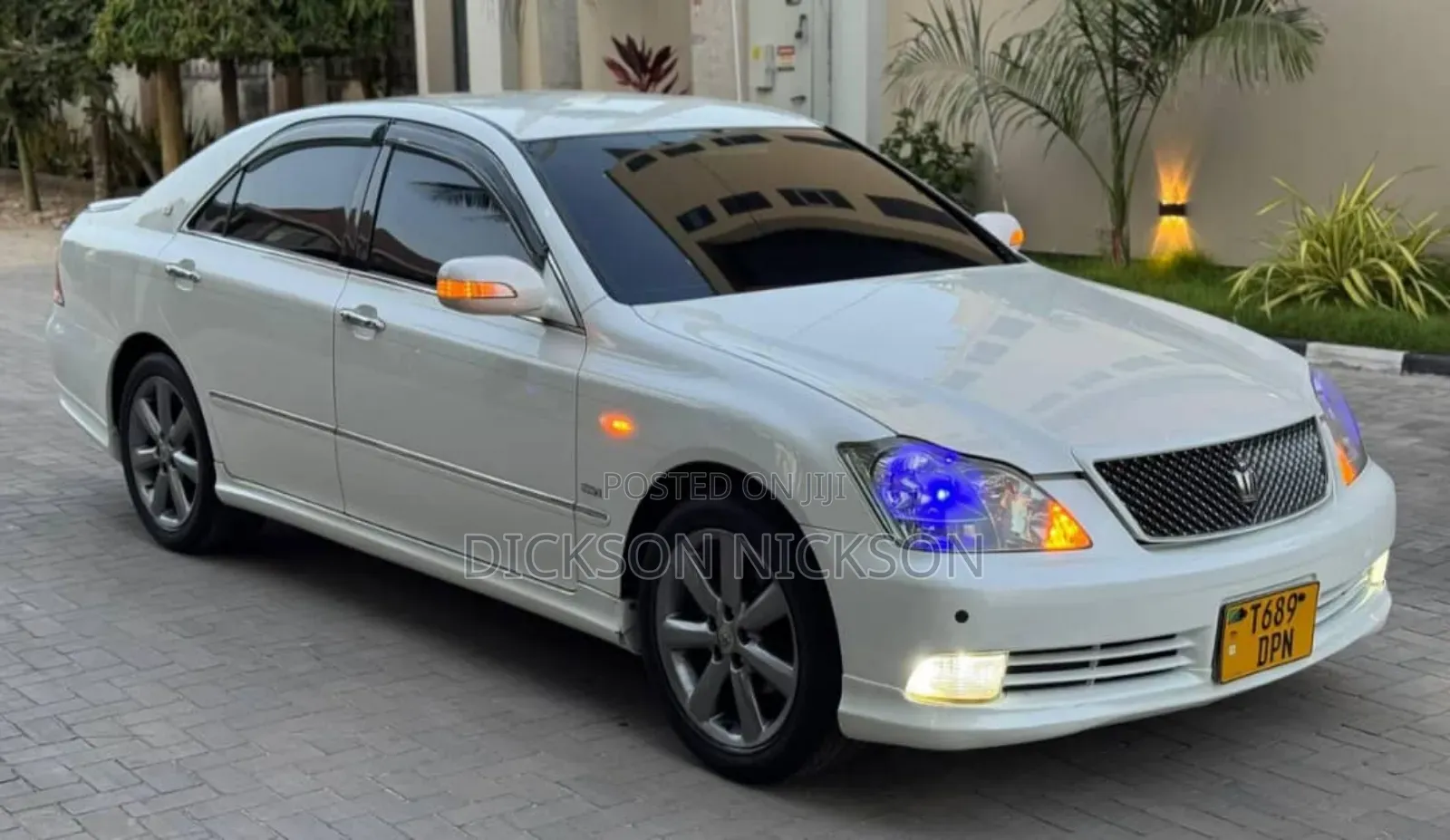 Toyota Crown 2006 White