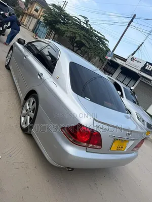 Toyota Crown 2006 Silver