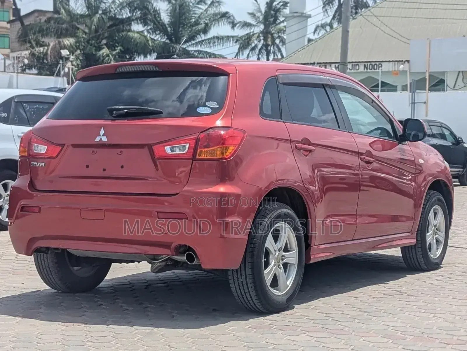 Mitsubishi RVR 2010 Red