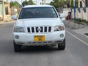 Toyota Kluger 2002 White