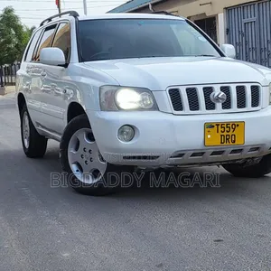 Toyota Kluger 2002 White