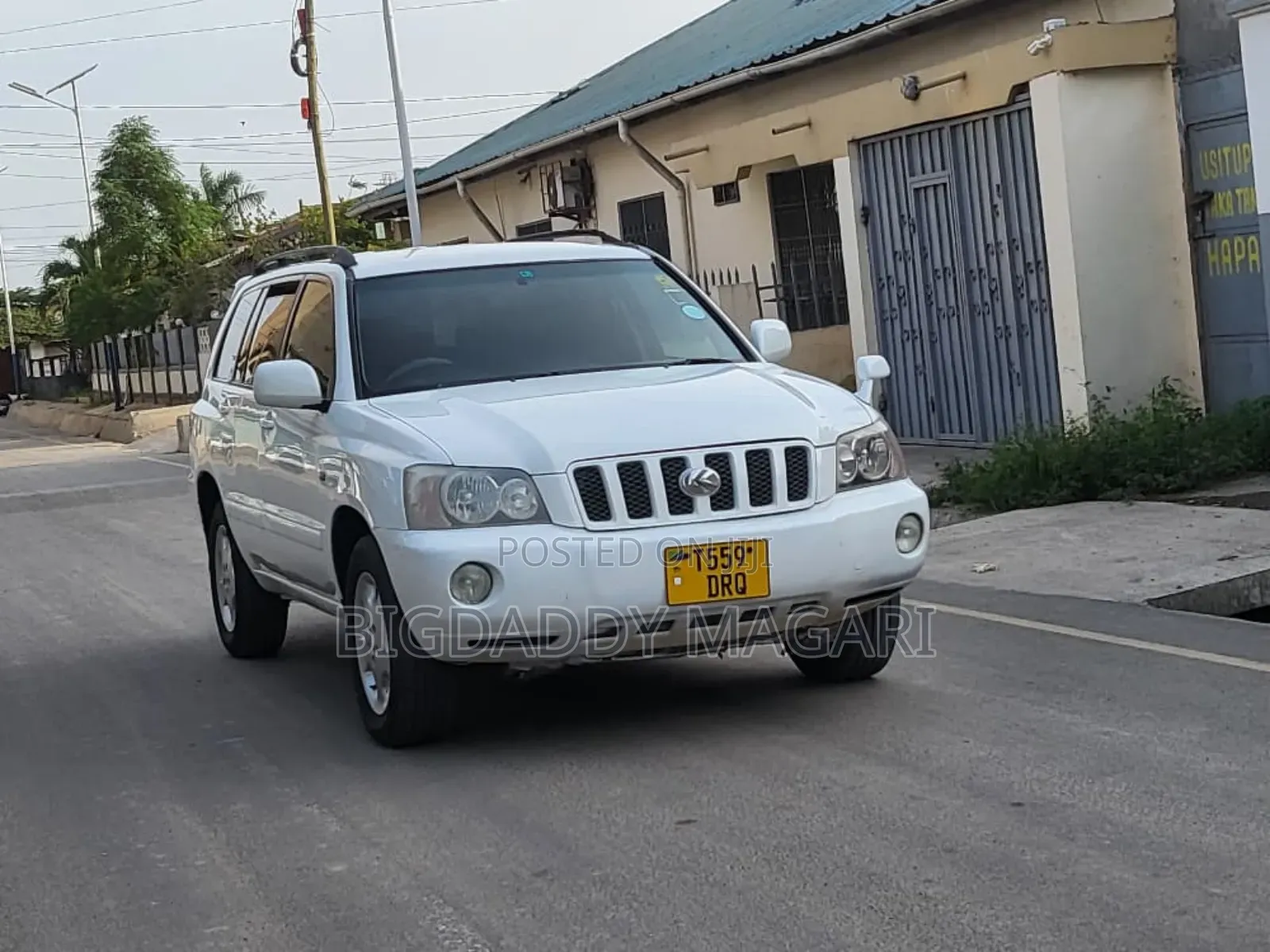 Toyota Kluger 2002 White