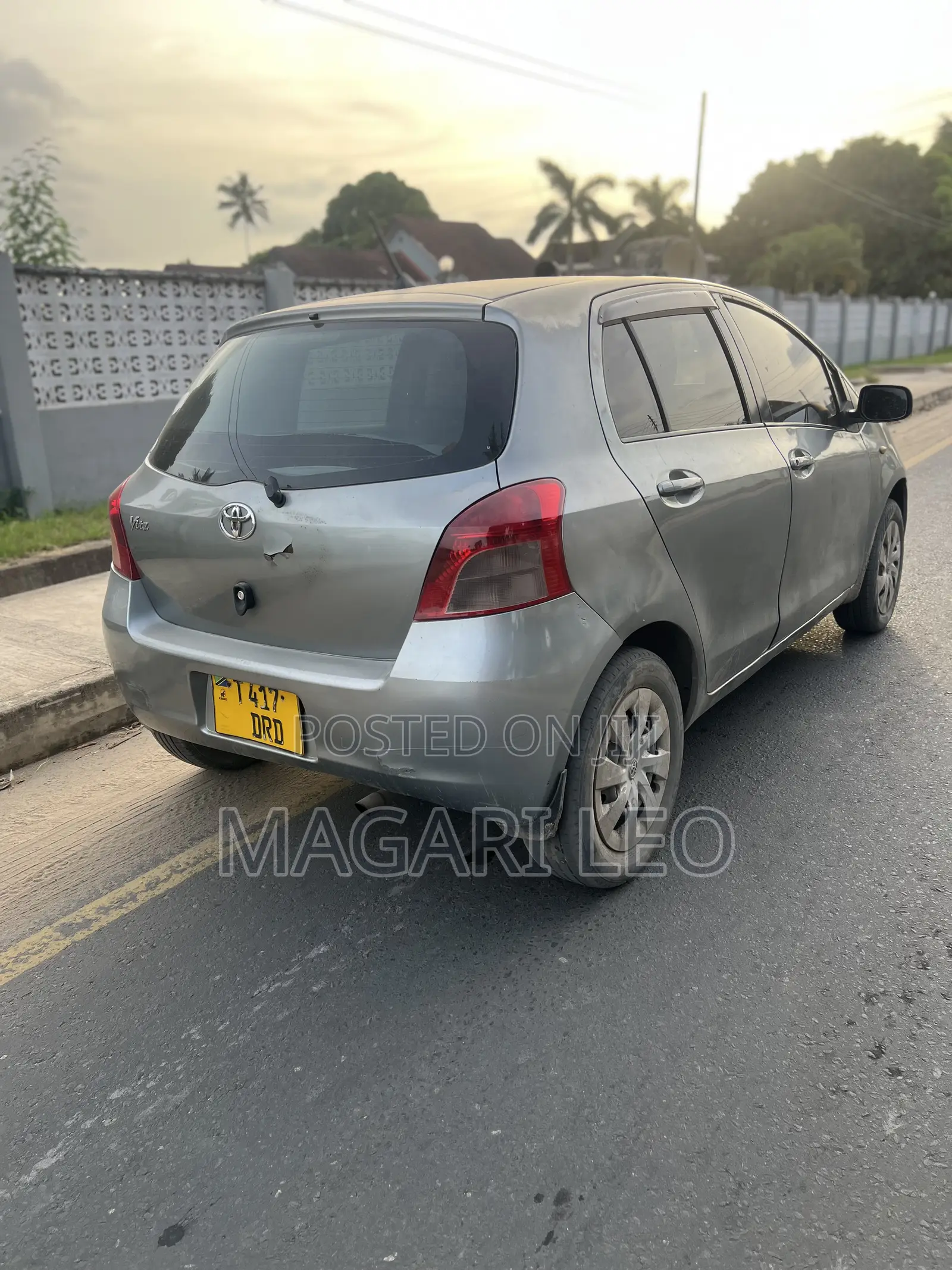 Toyota Vitz 2005 Gray