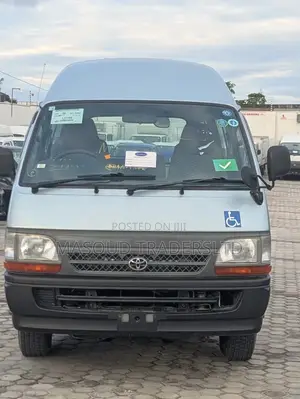Toyota HiAce 2000 Blue