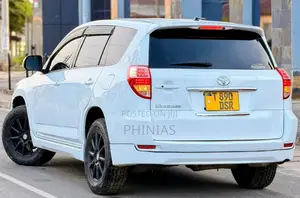Toyota Vanguard 2008 White