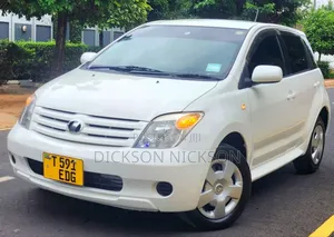 Toyota IST 2004 White