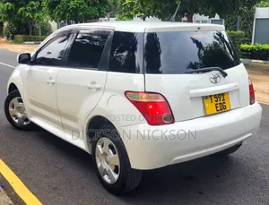 Toyota IST 2004 White