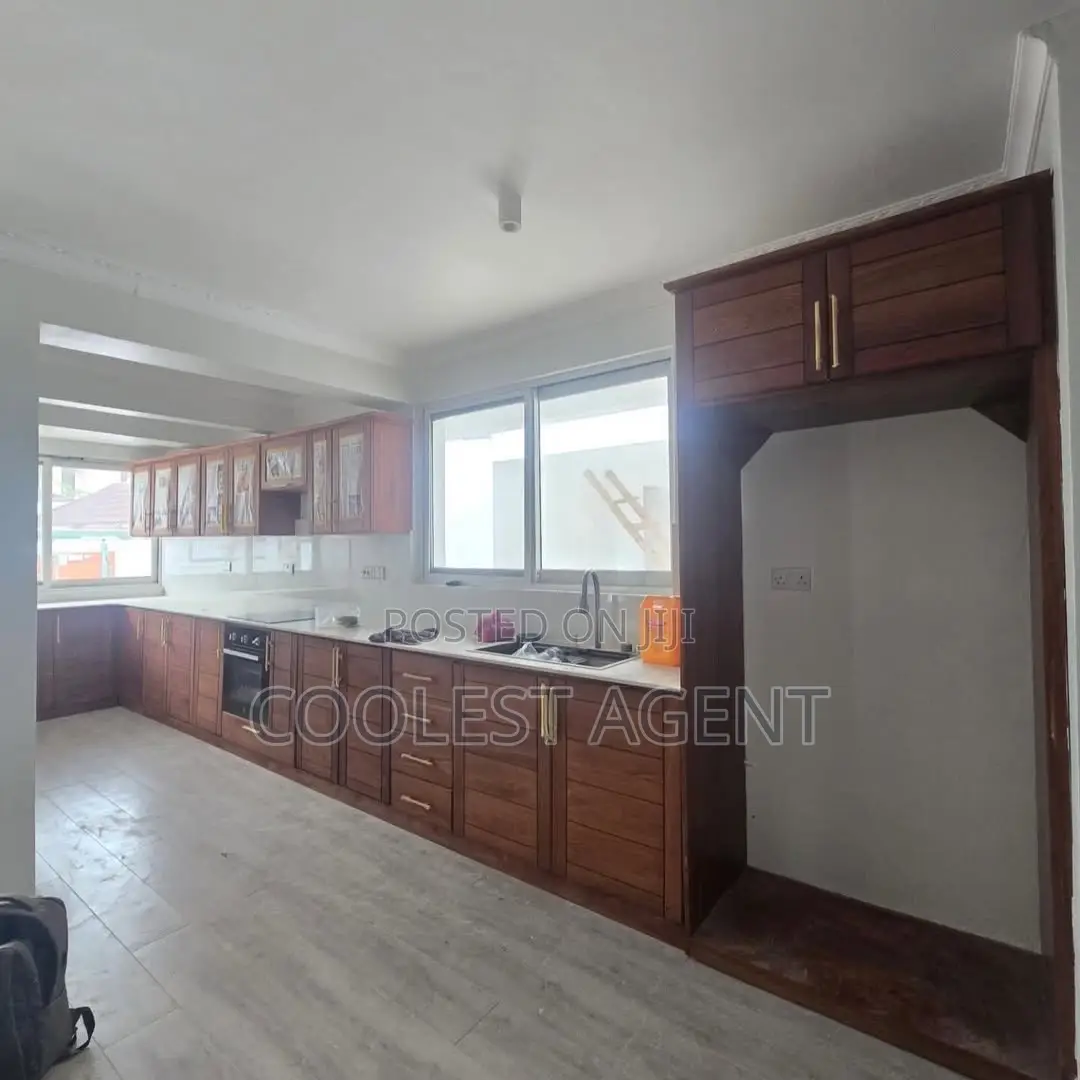 5bdrm Duplex in Coolest Estate, Oyster Bay for rent