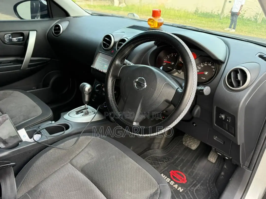 Nissan Dualis 2010 Silver
