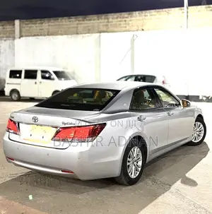 Toyota Crown 2014 Silver