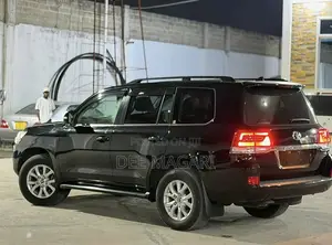 Toyota Land Cruiser 2018 Black