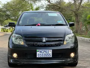 Toyota IST 2004 Black