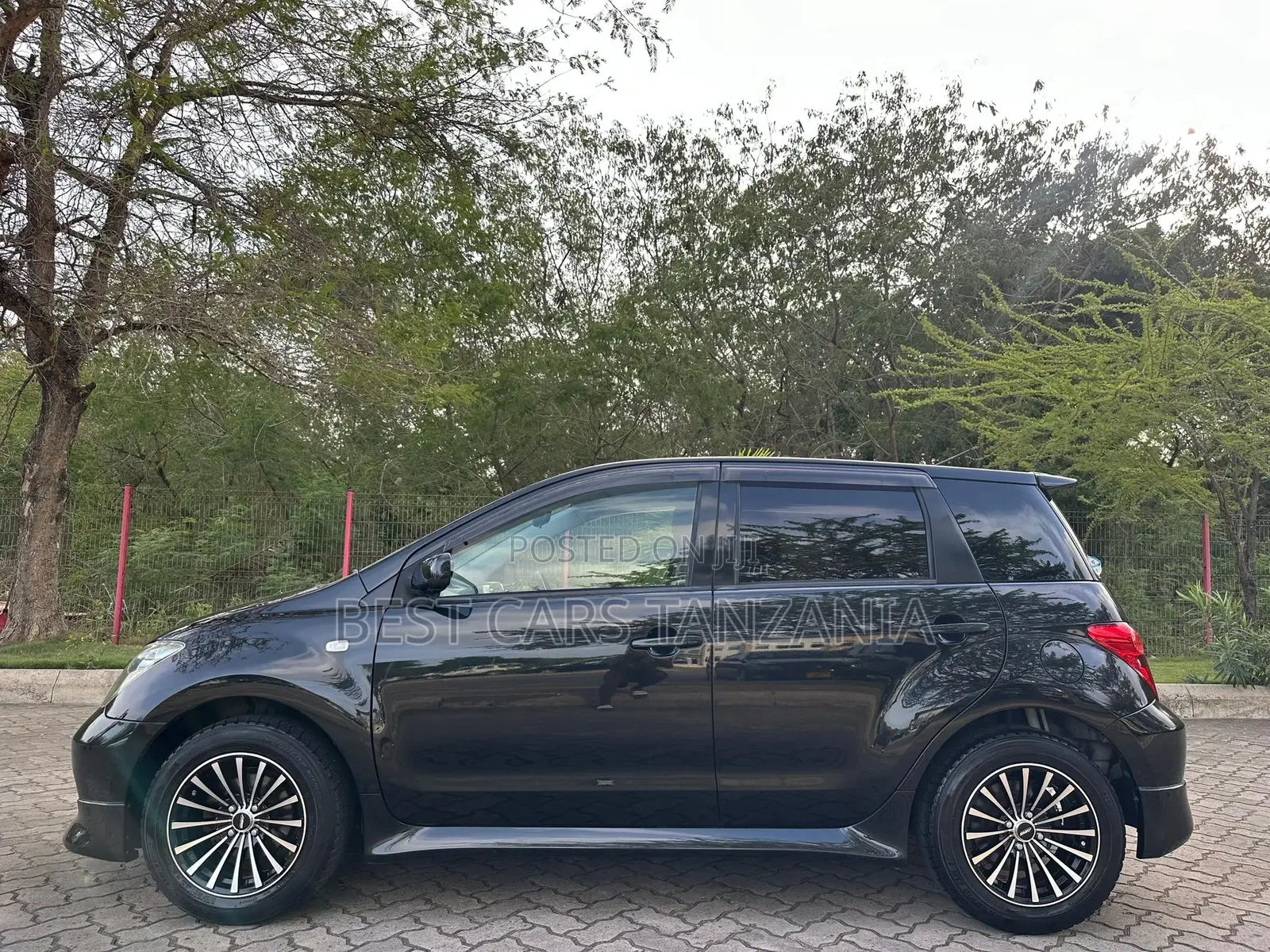 Toyota IST 2004 Black