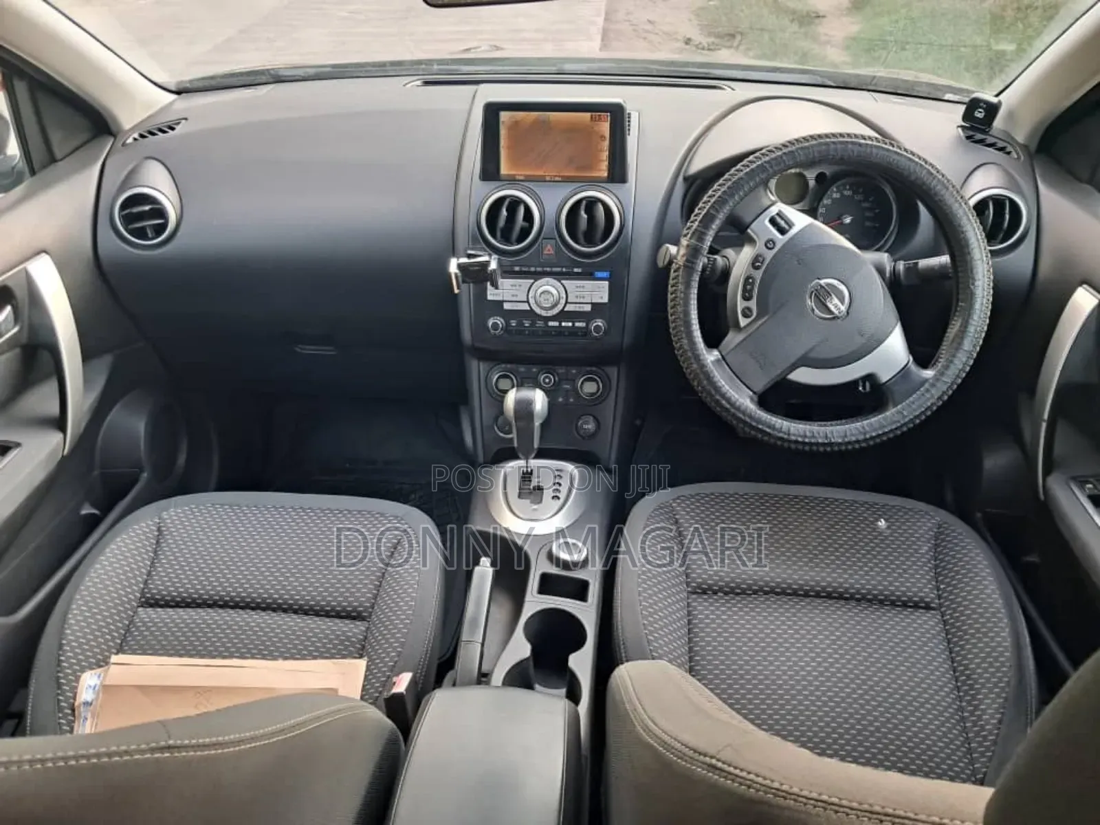 Nissan Dualis 2011 Black