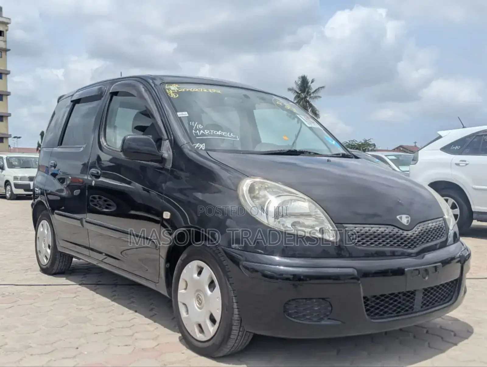 Toyota Fun Cargo 2002 Black