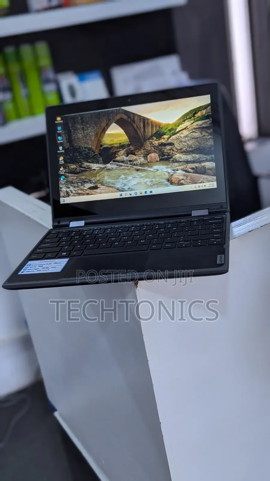 Laptop Lenovo 300e 4GB Intel SSD 160GB