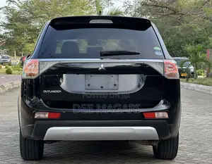 Mitsubishi Outlander 2014 Black