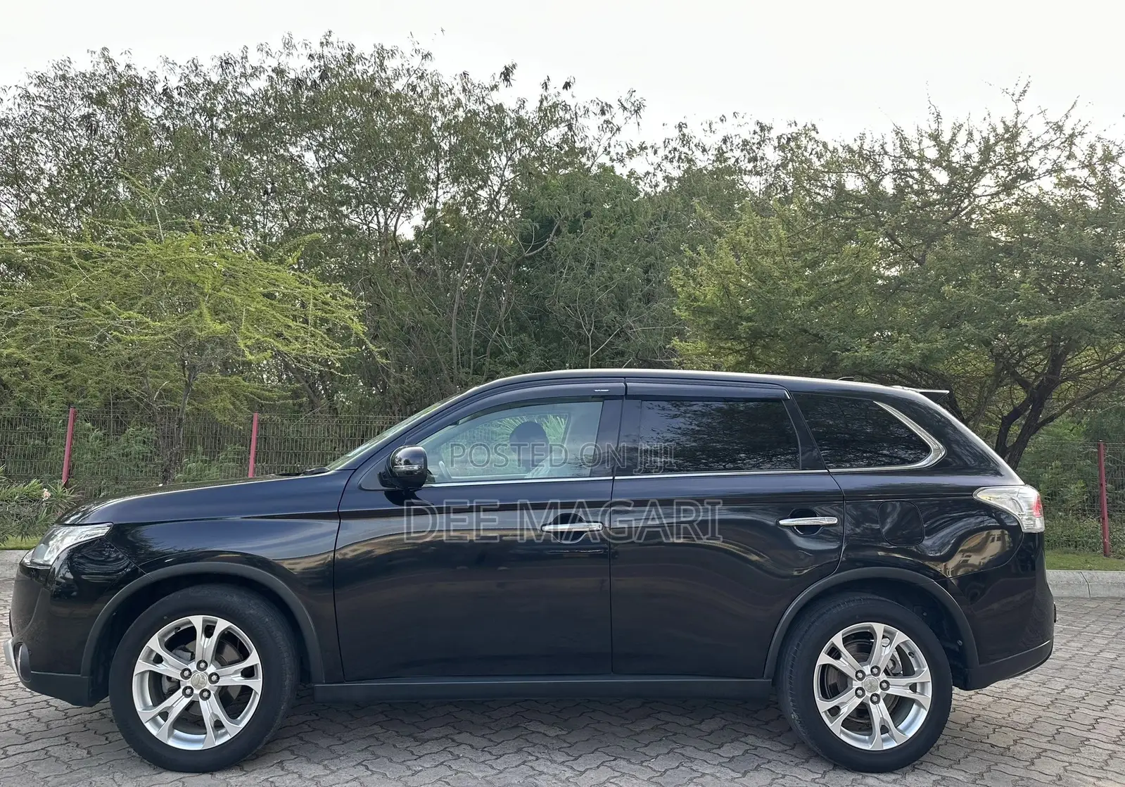 Mitsubishi Outlander 2014 Black