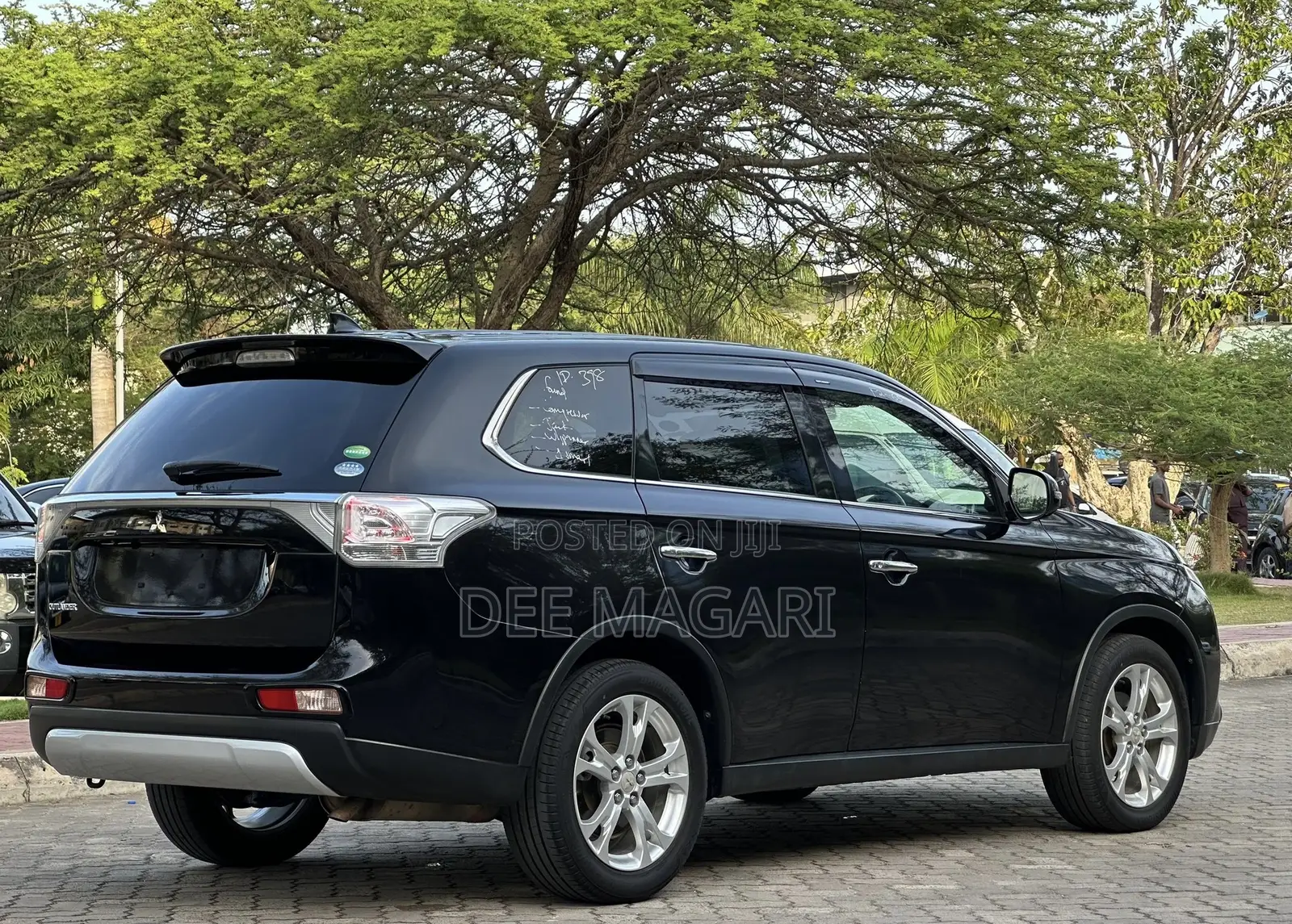 Mitsubishi Outlander 2014 Black