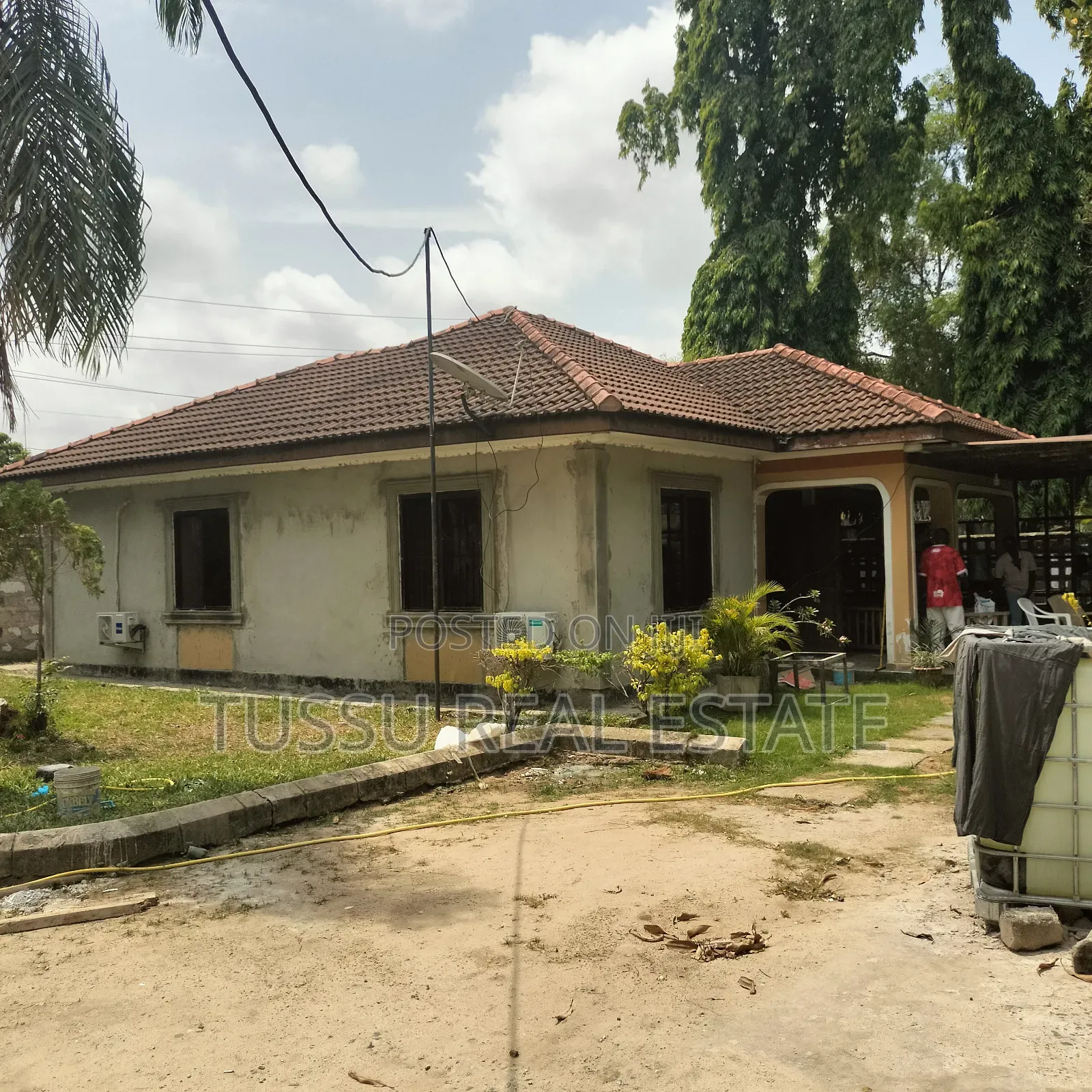 2bdrm House in Mikochen, Mikocheni for rent