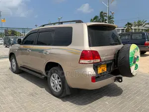 Toyota Land Cruiser 4.5 V8 GXR 2009 Gold