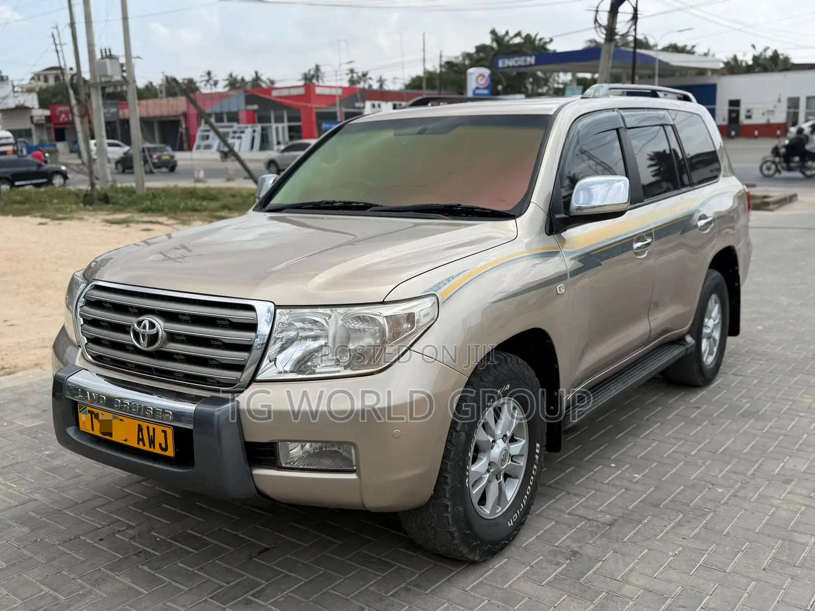 Toyota Land Cruiser 4.5 V8 GXR 2009 Gold