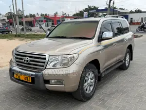 Toyota Land Cruiser 4.5 V8 GXR 2009 Gold