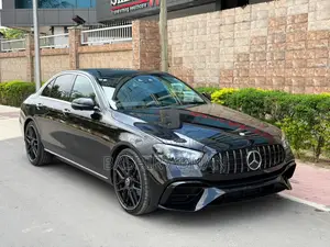 Mercedes-Benz E200 2017 Black