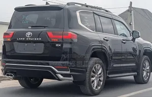 Toyota Land Cruiser 2024 Black