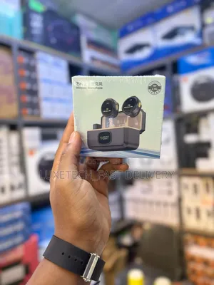 2.4g Wireless Lavalier Microphone Set With a Charging Case