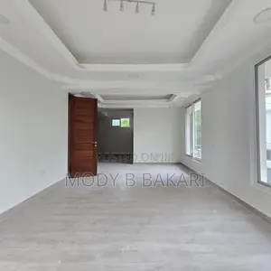 5bdrm House in Oyster Bay for rent