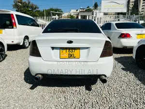 Subaru Legacy 2004 White