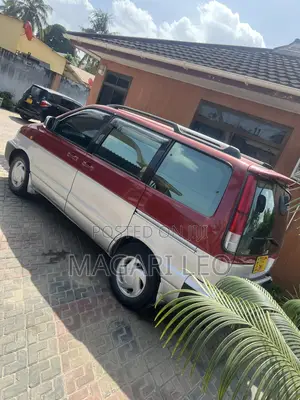 Toyota Noah 2003 Red