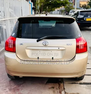 Toyota Corolla RunX 2003 Gold