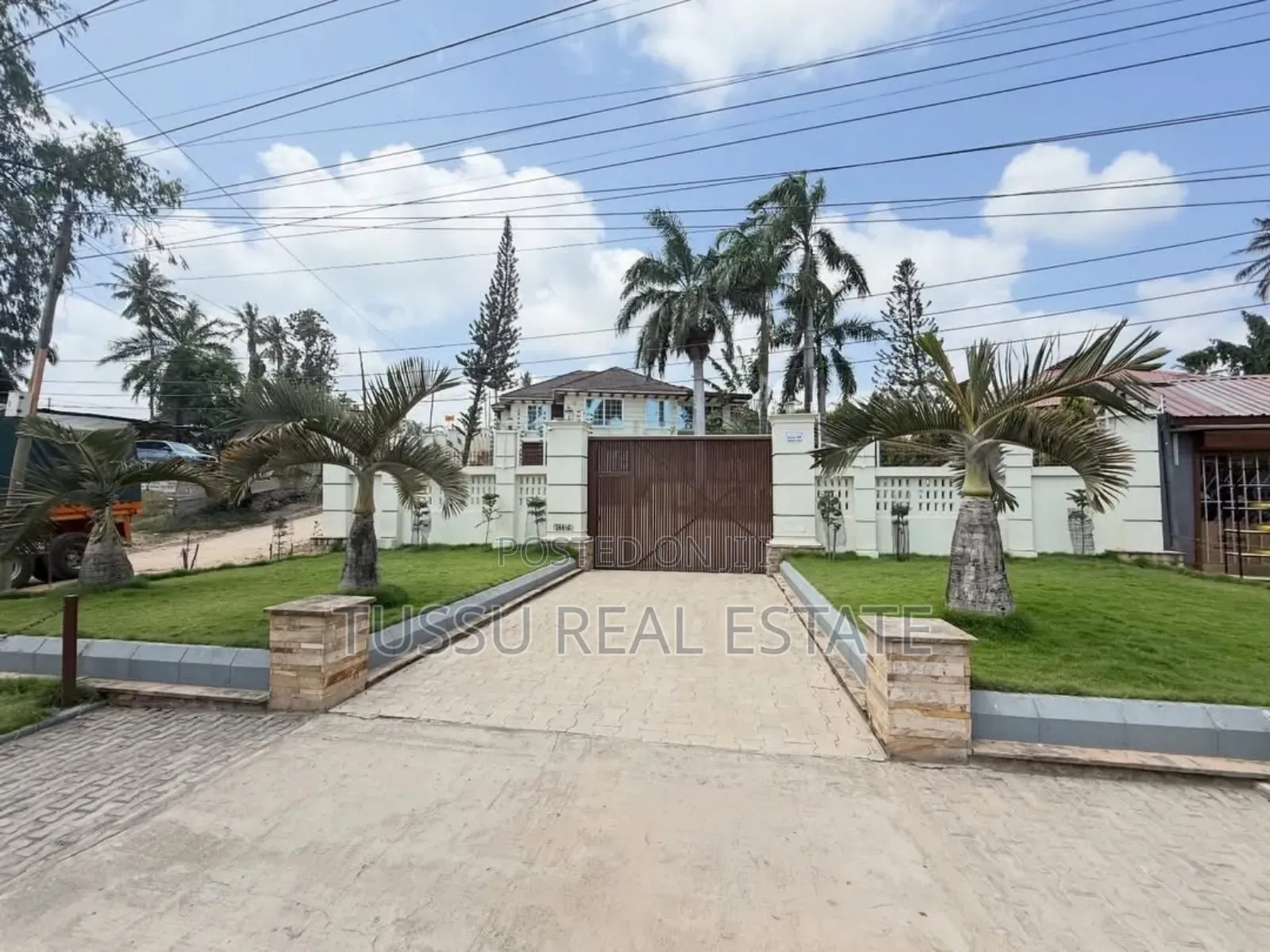 Furnished 3bdrm House in Mbezibeach for rent