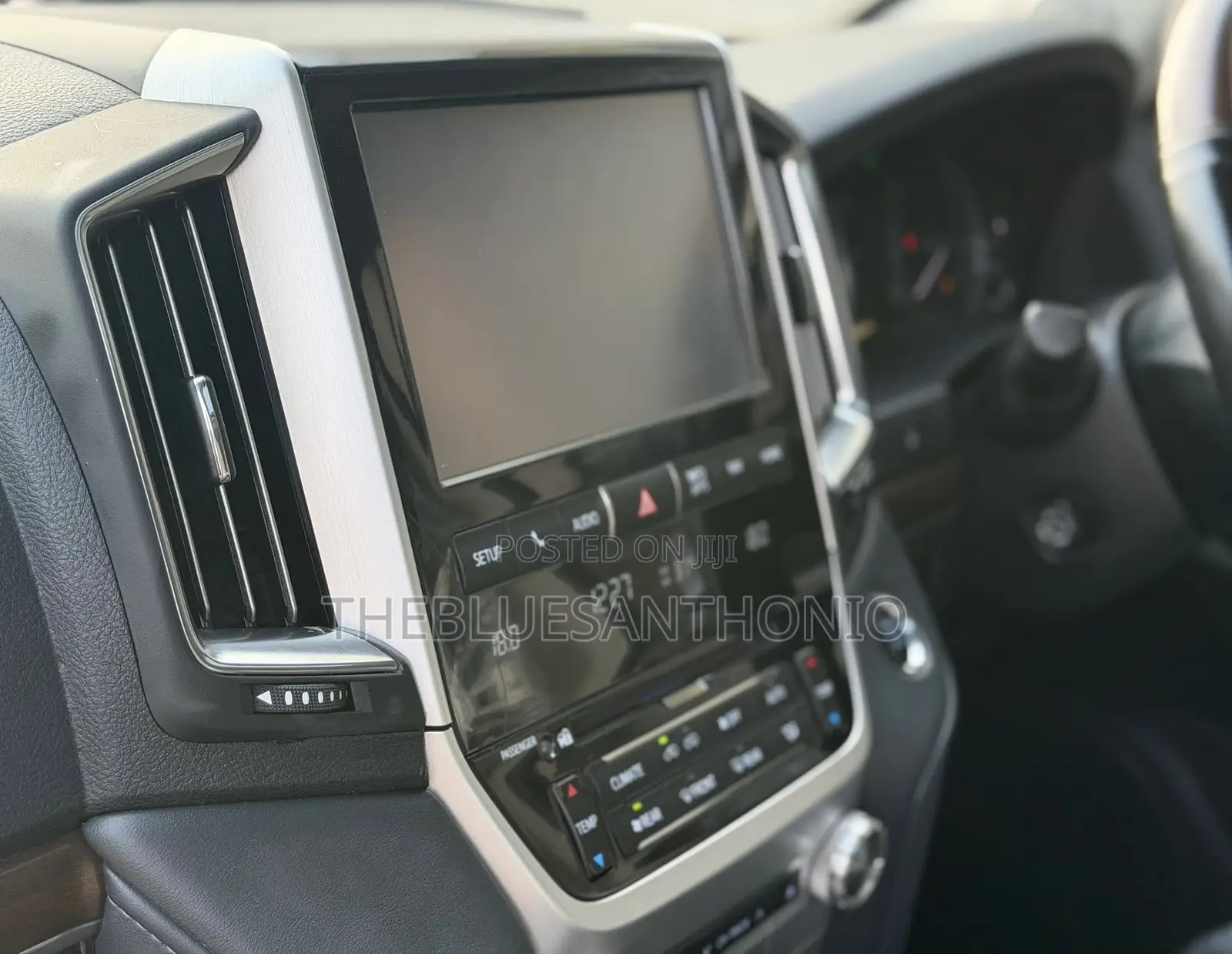 Toyota Land Cruiser 2019 White
