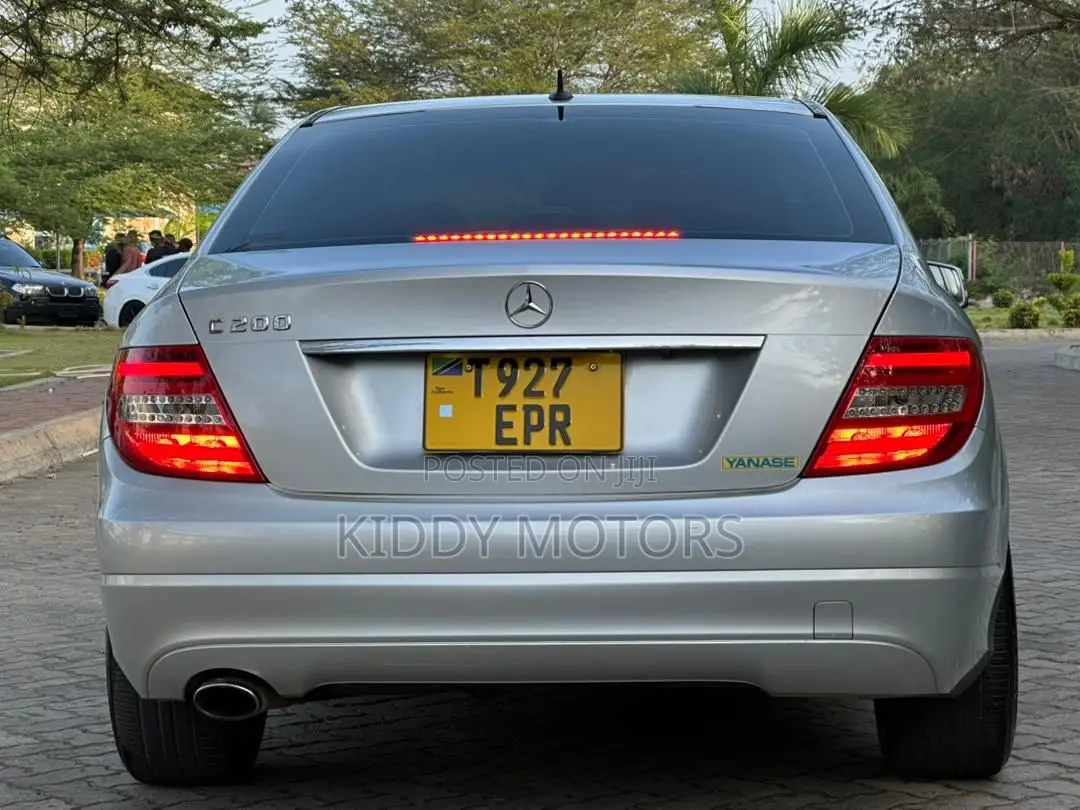 Mercedes-Benz C-Class 2012 Silver