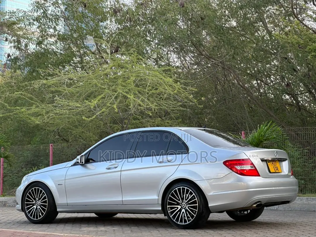 Mercedes-Benz C-Class 2012 Silver