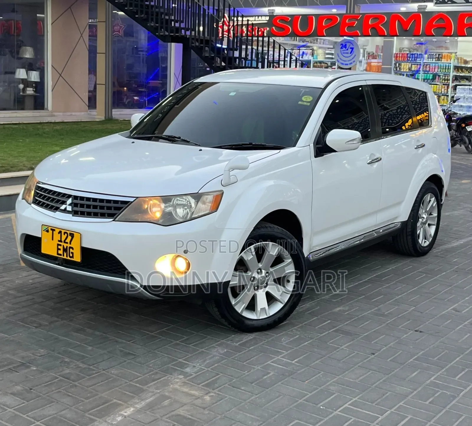 Mitsubishi Outlander ES 2010 White